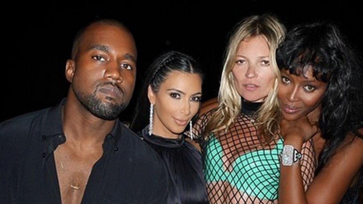 Kim Kardashian försökte gömma sig bakom Kanye West. 